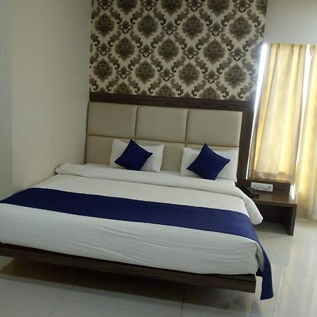 Mnr Resort Piparia Exterior photo
