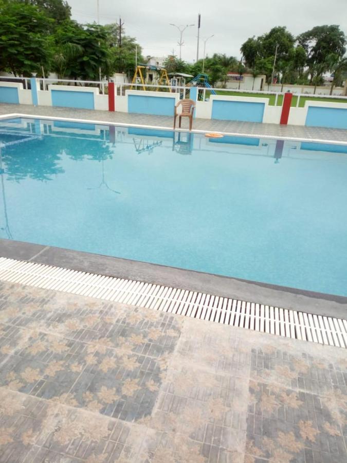 Mnr Resort Piparia Exterior photo